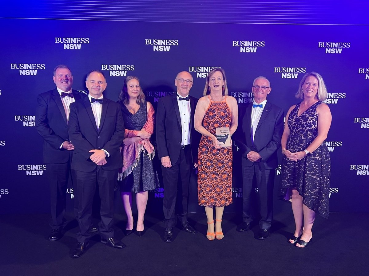 https://www.theweeklysource.com.au/warrigal-wins-nsw-excellence-in-large-business-award/